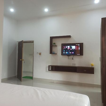 Abhiram Homestay Кхаджурахо Экстерьер фото