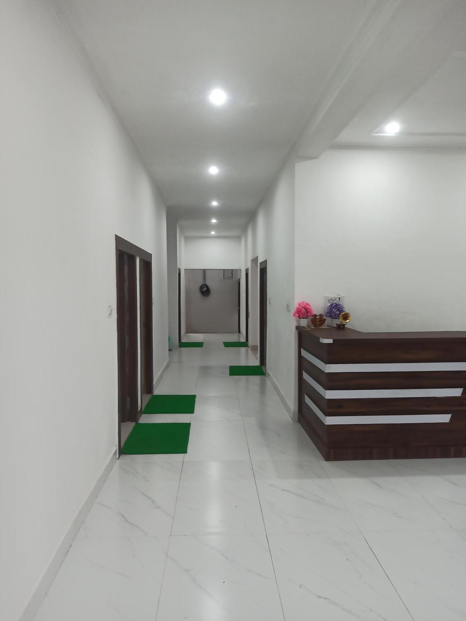 Abhiram Homestay Кхаджурахо Экстерьер фото