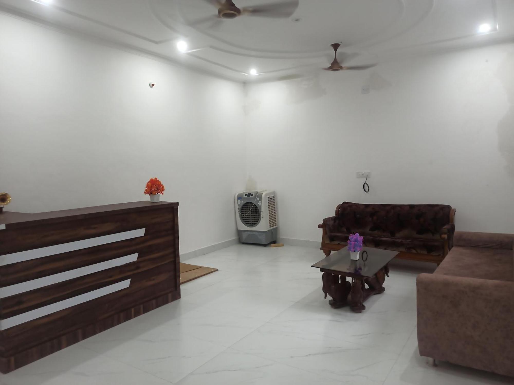 Abhiram Homestay Кхаджурахо Экстерьер фото