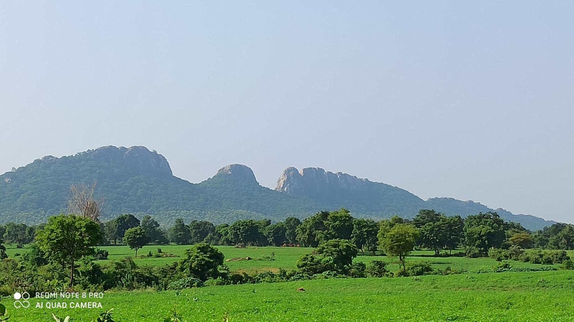 Abhiram Homestay Кхаджурахо Экстерьер фото