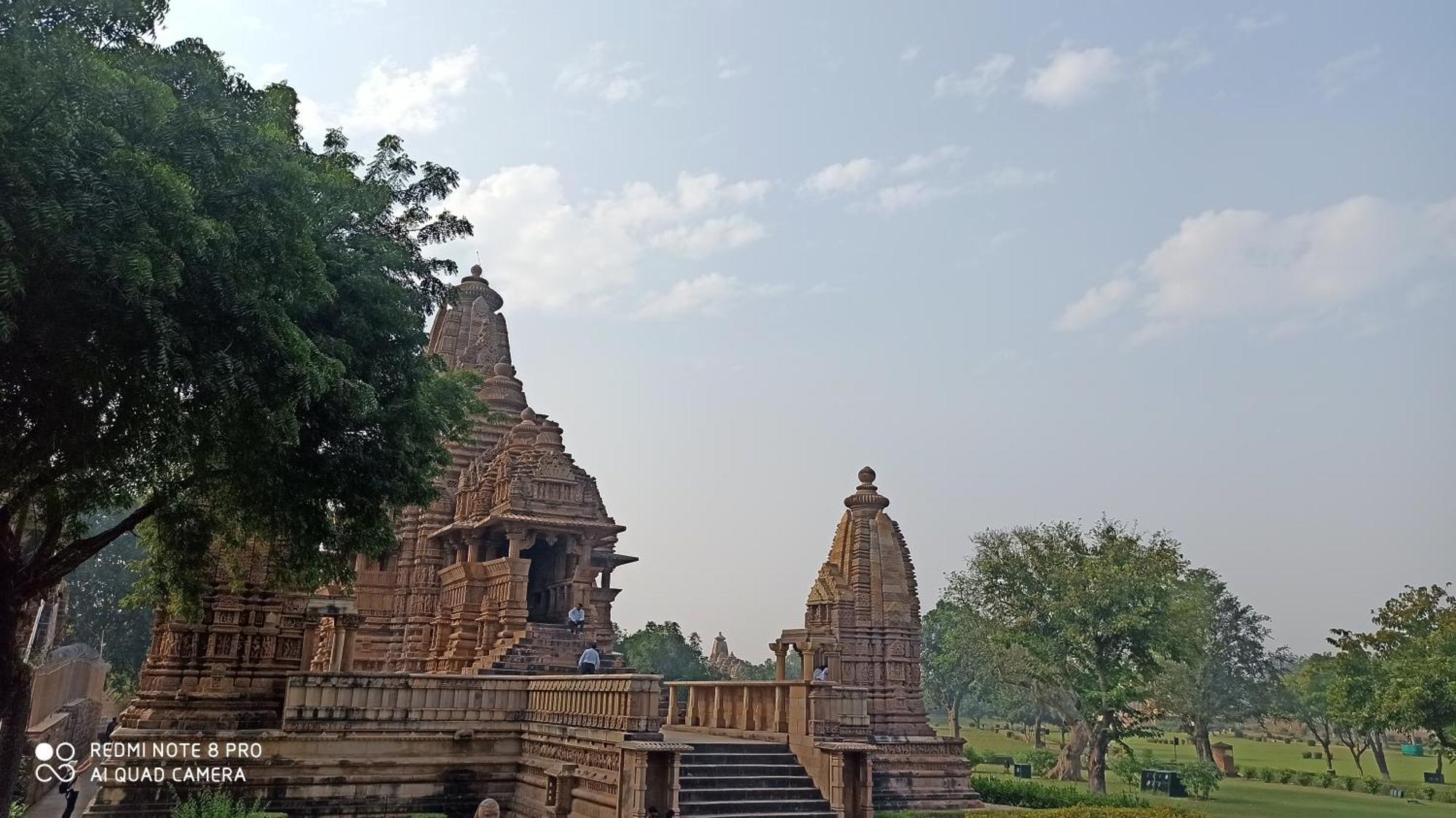 Abhiram Homestay Кхаджурахо Экстерьер фото