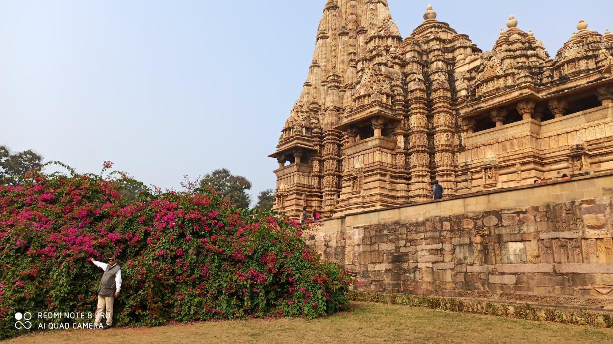 Abhiram Homestay Кхаджурахо Экстерьер фото