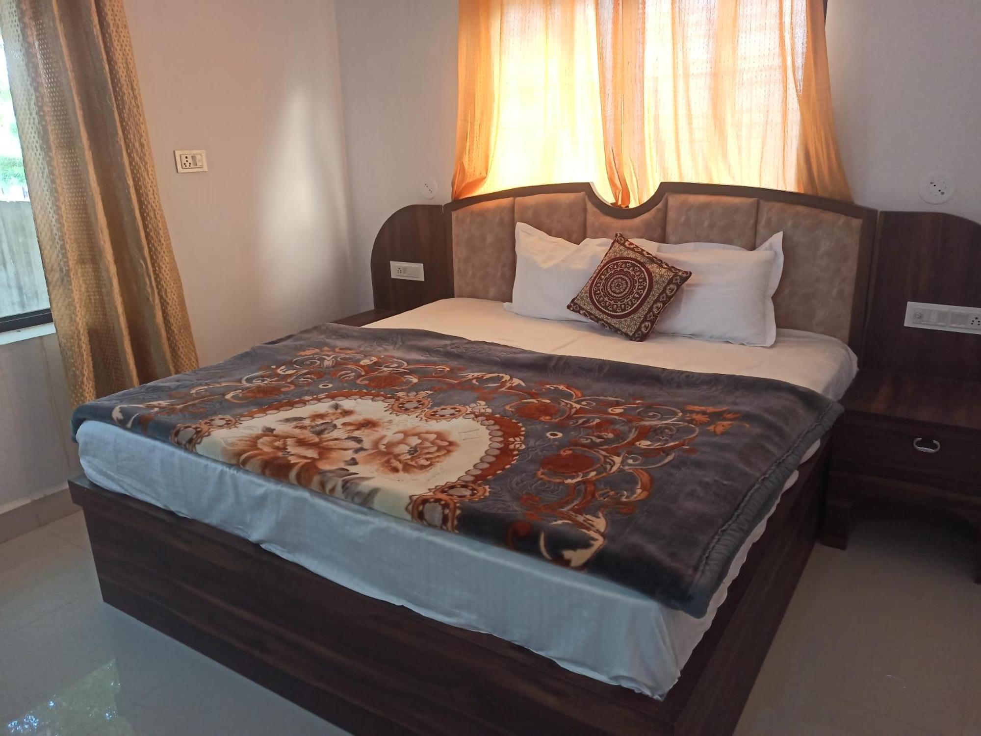 Abhiram Homestay Кхаджурахо Экстерьер фото